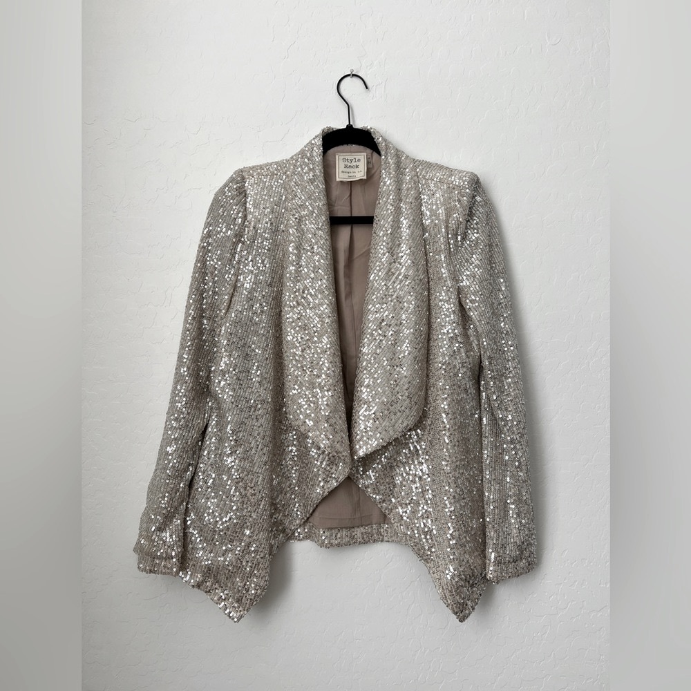 Beige sequin blazer